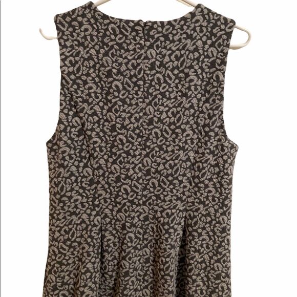 Jack by BB Dakota Gray Leopard Print Dress sleeveless size 1X - Picture 4 of 9